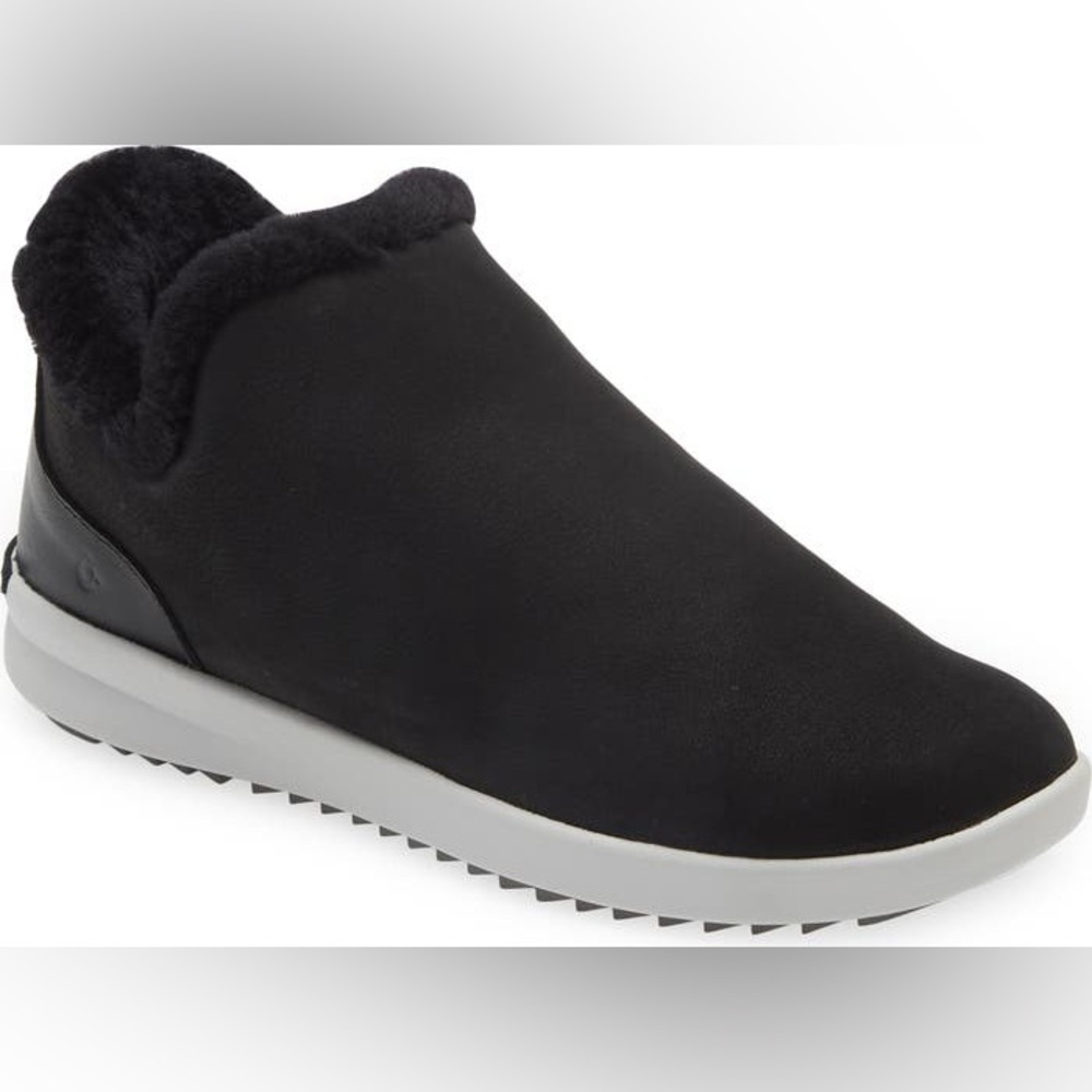 NWT - OluKai Malua Hulu Genuine Shearling Slip-On Sneaker (Women, Size 8.5)